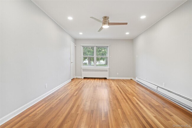 Building Photo - 131 Longfellow St
