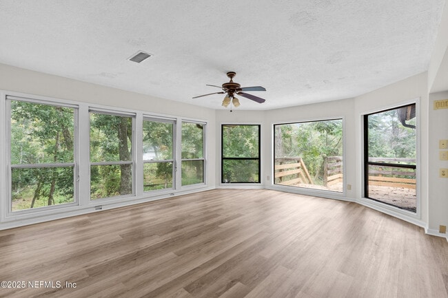 Building Photo - 764 Hazelwood Ct