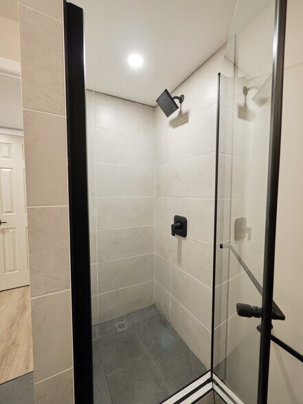 Building Photo - 5333 Penn Ave