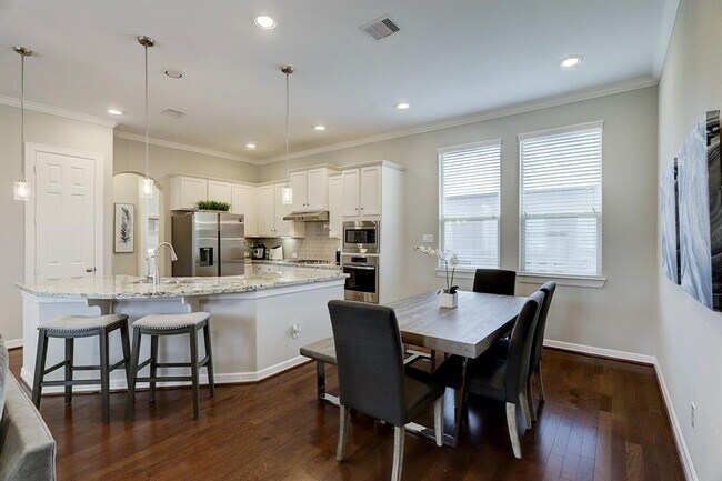 Building Photo - 10816 Brittmoore Oaks Pl