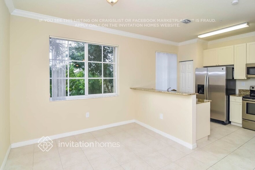 Building Photo - 5030 SW 126th Ave