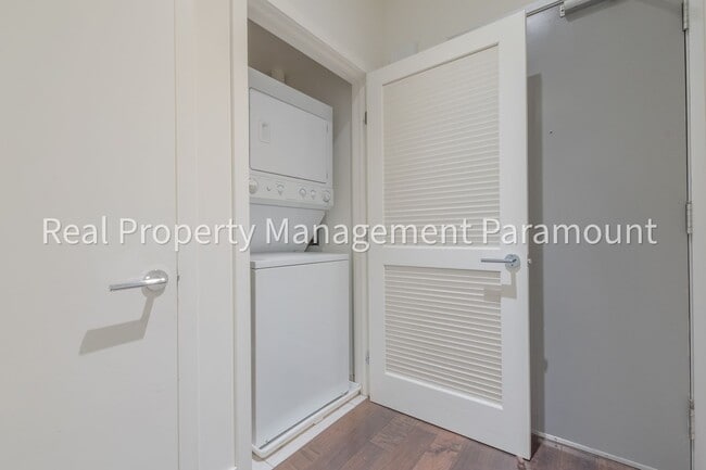 Building Photo - Beautiful new 2 bed 2 bath