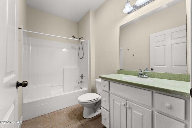 Building Photo - 212 Bonita Cir