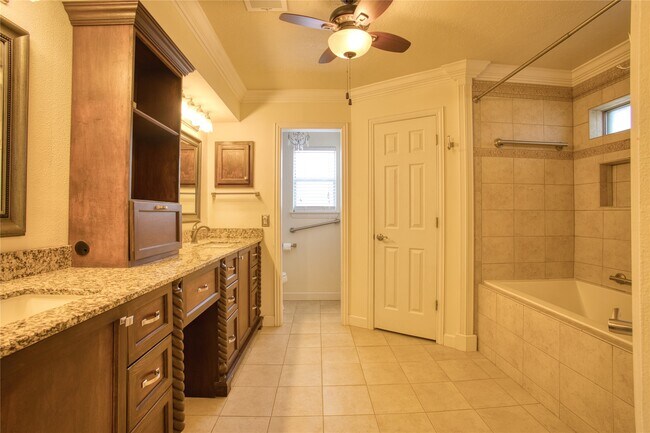 Building Photo - 1522 Park Meadow Dr