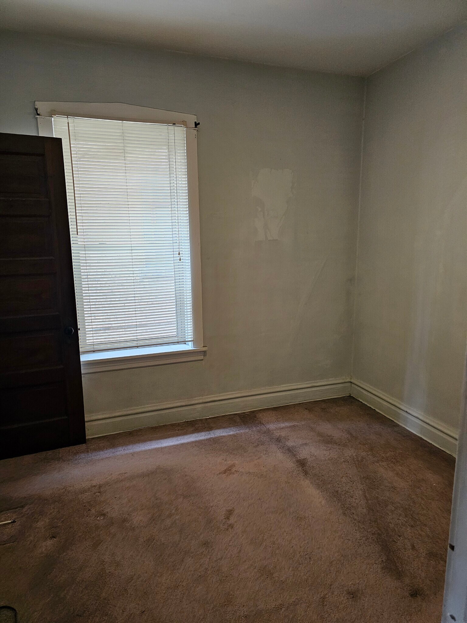 Building Photo - 1731 W Berwyn Ave