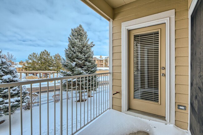 Building Photo - Spacious 3 Bed Condo in Gated Savannah Condos | Pool, Spa & Covered Balcony