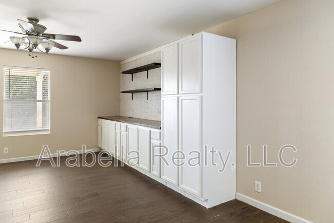 Building Photo - 12628 Mexican Plum