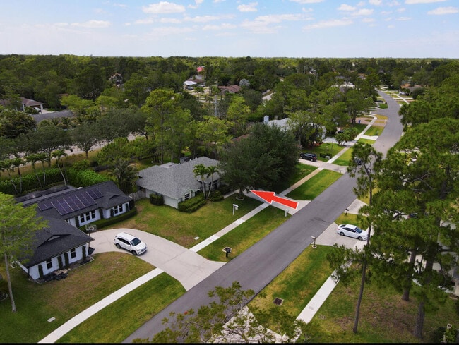Building Photo - 14010 Aster Ave