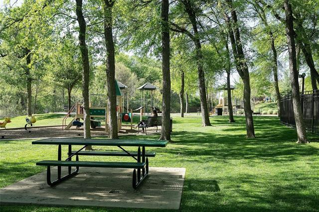 Building Photo - 15801 Waterview Dr