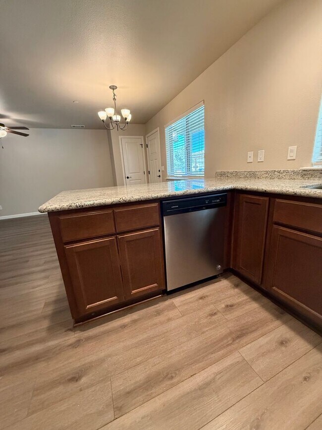 Building Photo - Move In Ready 3 Bed 2.5 Bath!!!