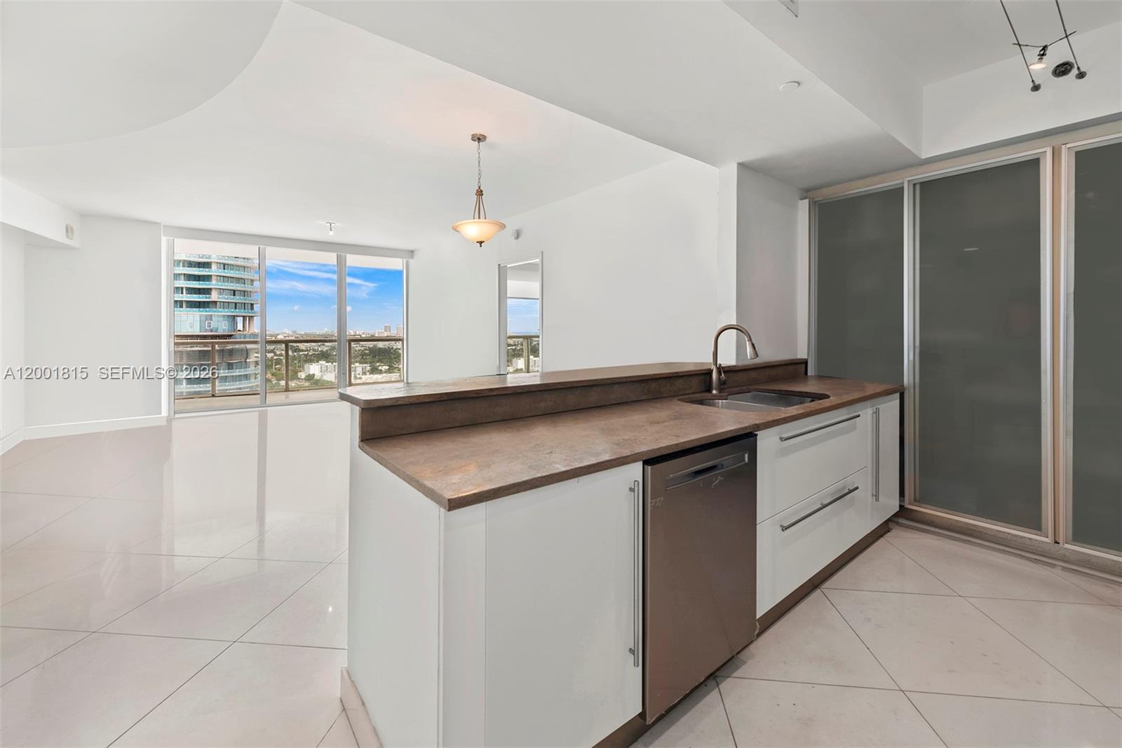 Building Photo - 450 Alton Rd