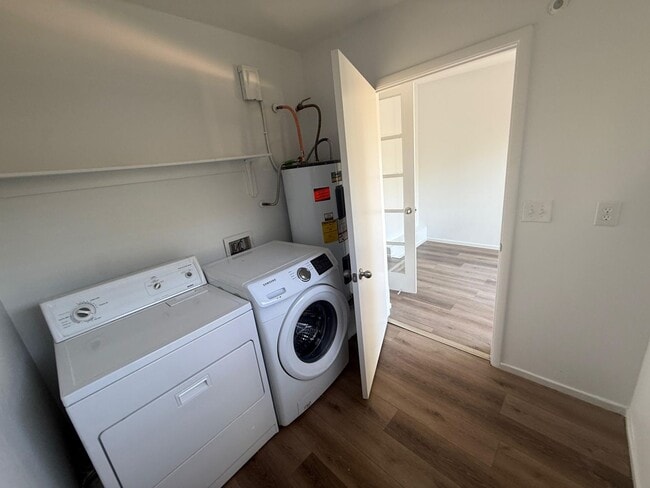 Building Photo - Charming Home in Central Las Vegas
