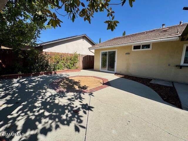 Building Photo - 5927 Dovetail Dr