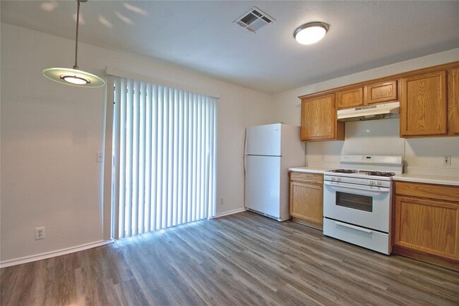 Building Photo - 16418 Hamilton Point Cir