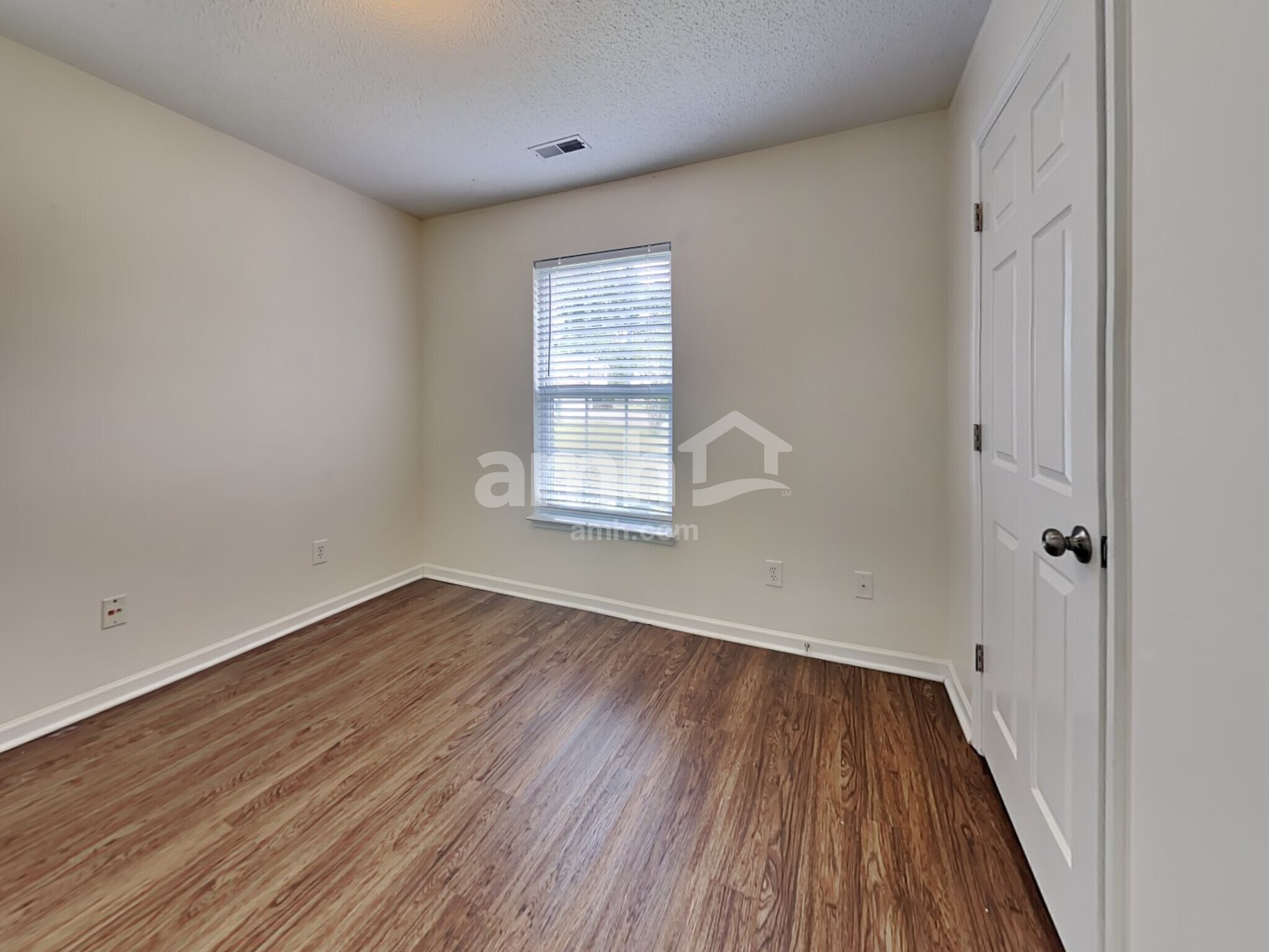 Building Photo - 1323 Lantern Rd