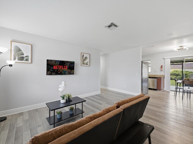 Building Photo - 4862 Andros Dr
