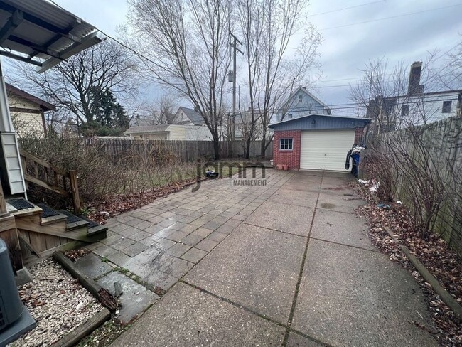 Building Photo - 3183 W 112th St