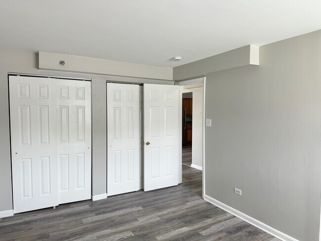 Building Photo - 8656 84th Ct
