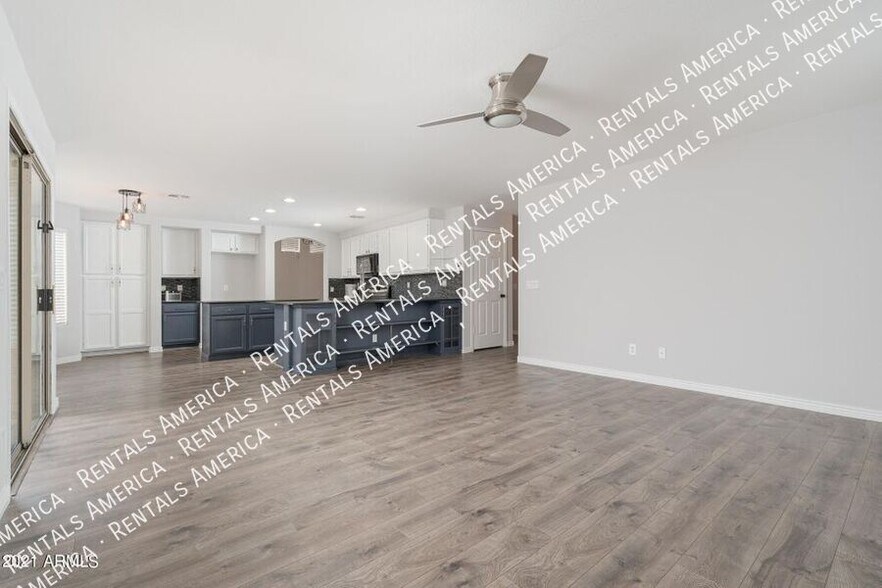 Building Photo - 6013 S Danielson Way