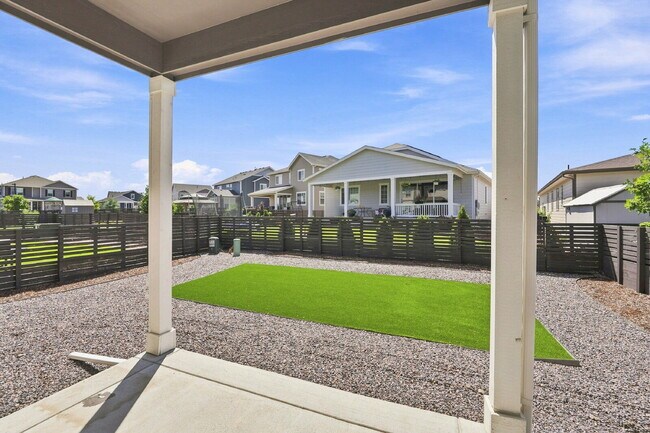 Building Photo - $2,845.95 with $300 Off the first month's rent, 4 Beds - 2.5 Baths, Single Family Home in Aurora ...