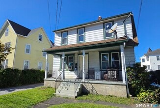 Building Photo - 15 Chappelle St