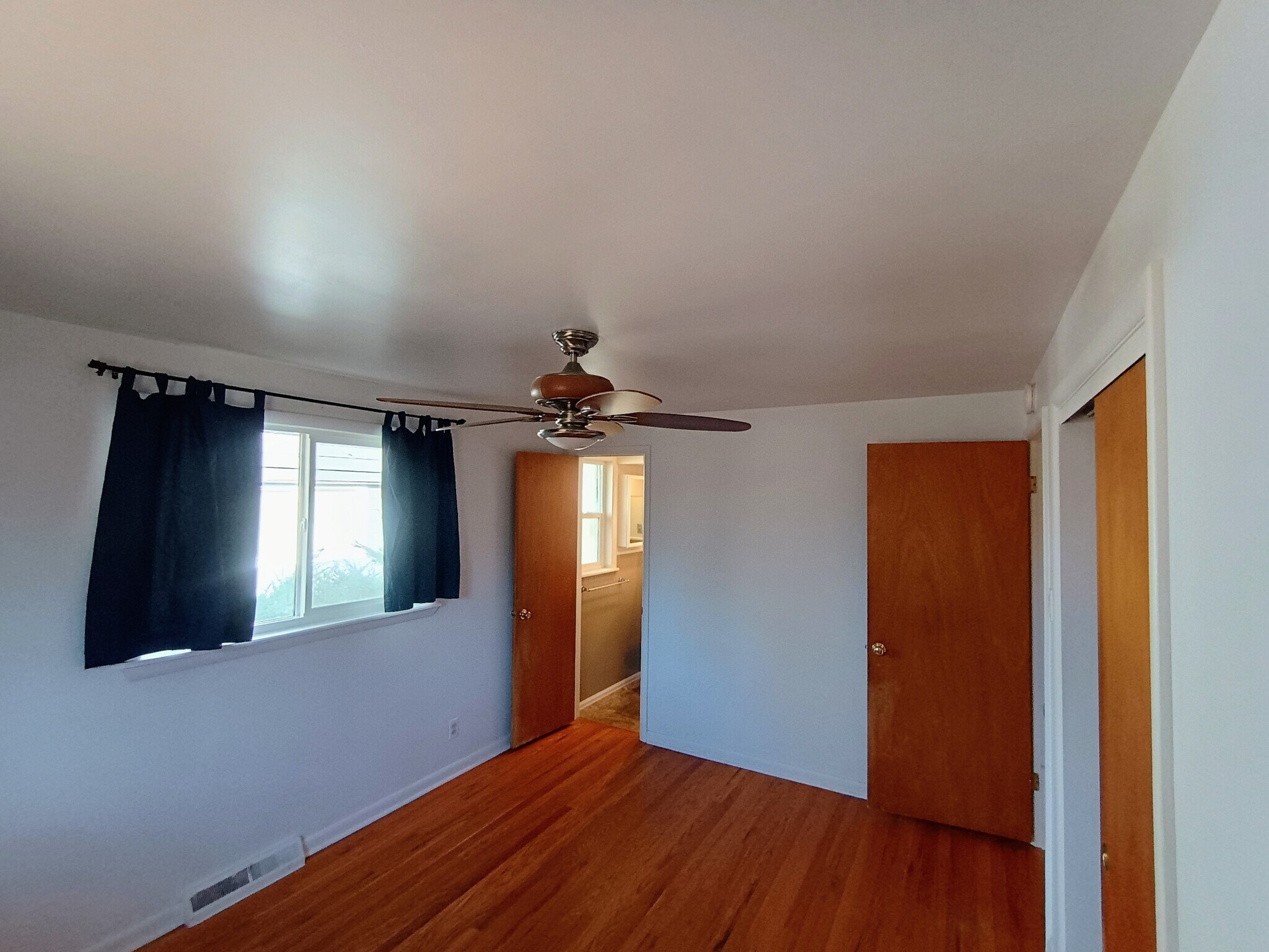 Building Photo - 235 Hemlock St