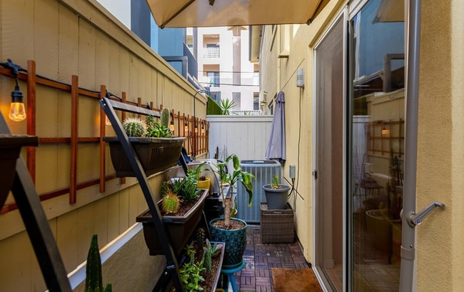 Building Photo - 4057 First Ave.