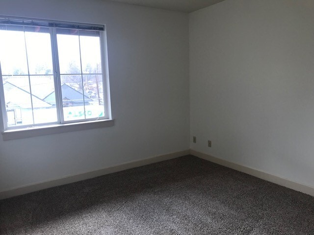 Building Photo - ne1052