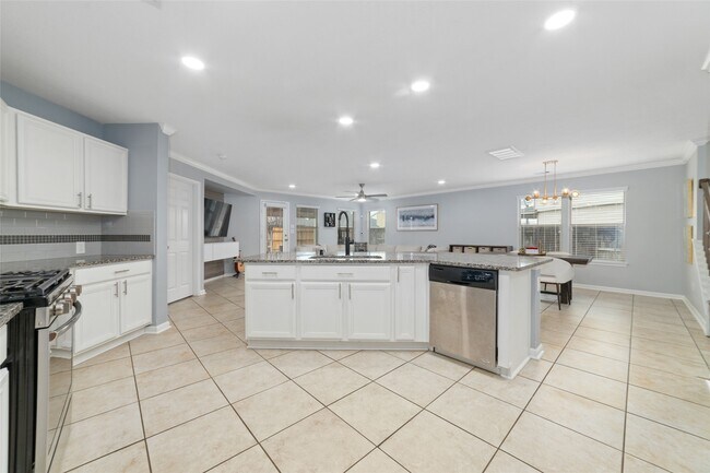 Building Photo - 21482 Biscayne Valley Ln