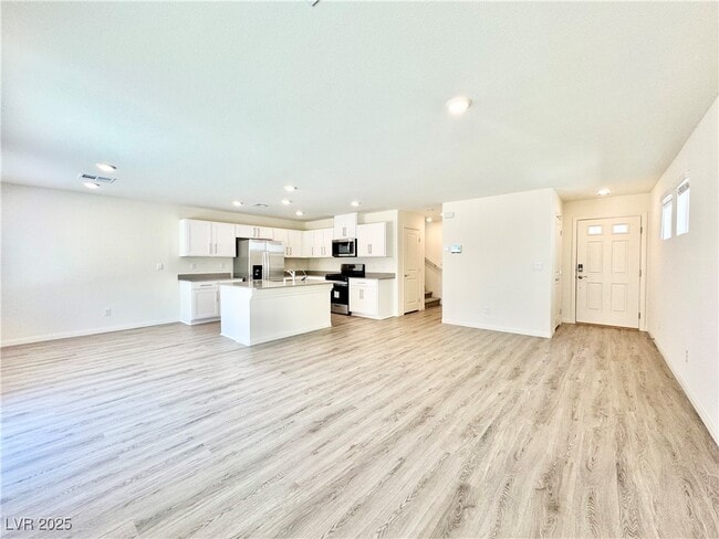 Building Photo - 808 Calm Crystal Ct