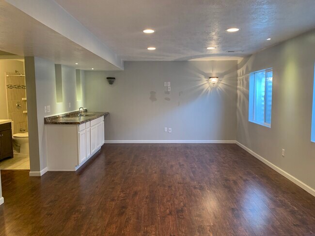Building Photo - 5033 W Black Granite Way