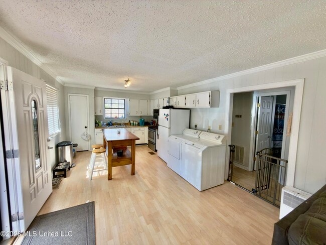 Building Photo - 10 Co Rd 362