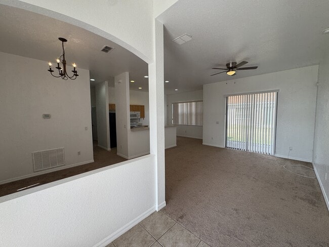 Building Photo - 446 Caraway Dr