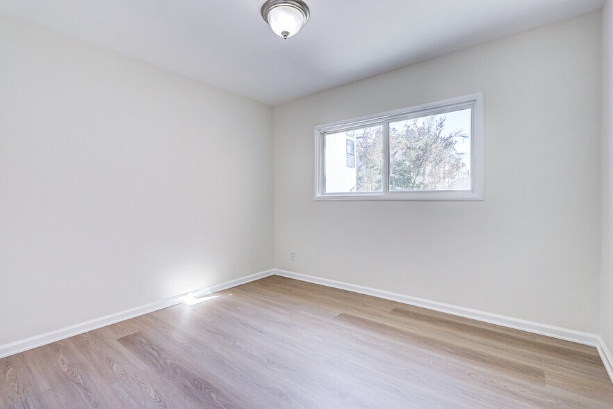 Building Photo - 2312 Grant Ave