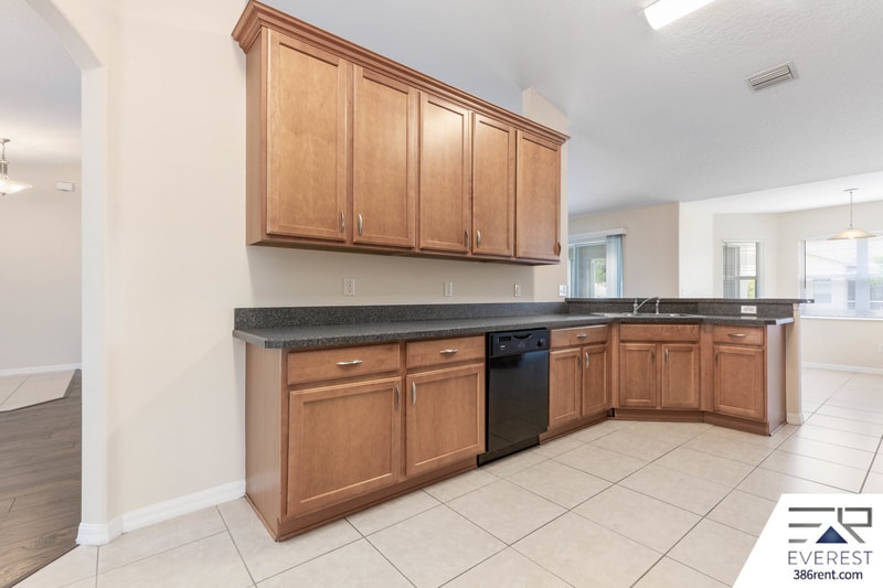 Building Photo - 26 Round Table Ln