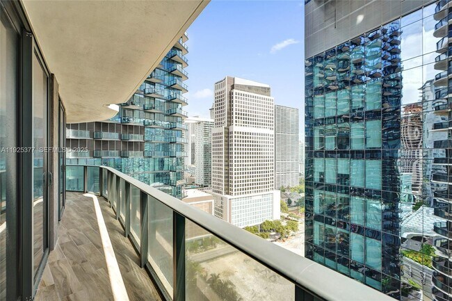 Building Photo - 801 S Miami Ave