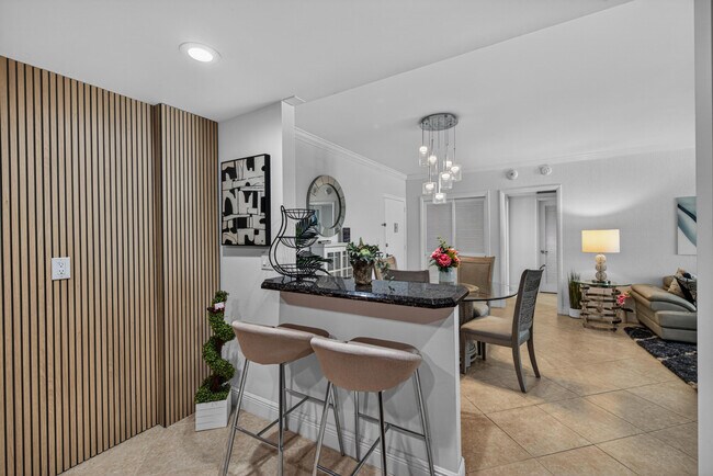 Building Photo - 2851 S Ocean Blvd