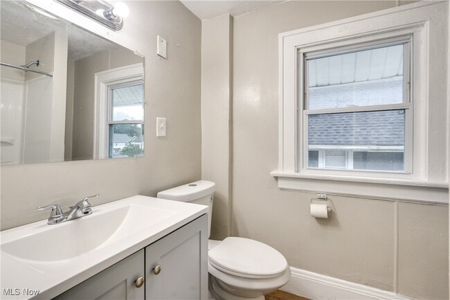 Building Photo - 2338 16th St SW