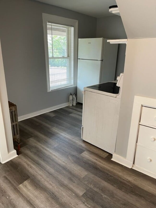 Interior Photo - 65 Giddings Street (4 Mill Rd)