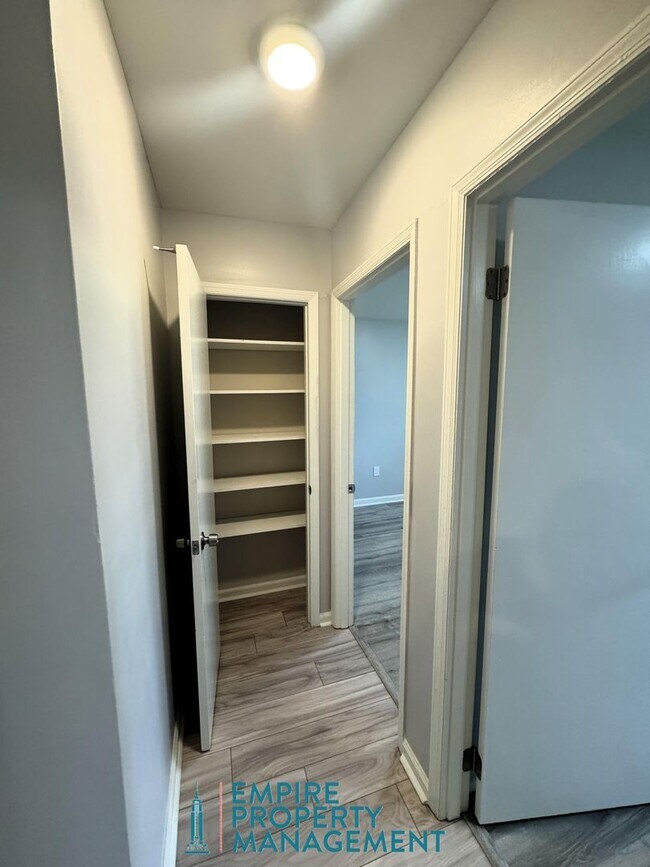 Building Photo - 9006 Mahogany Row SE