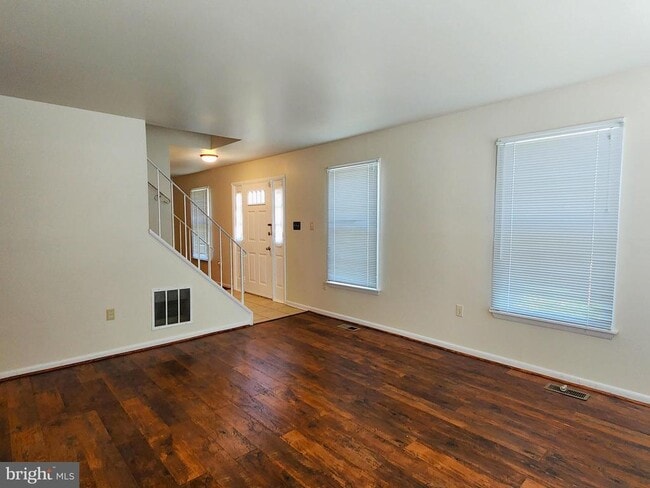 Building Photo - 6107 Willow Way