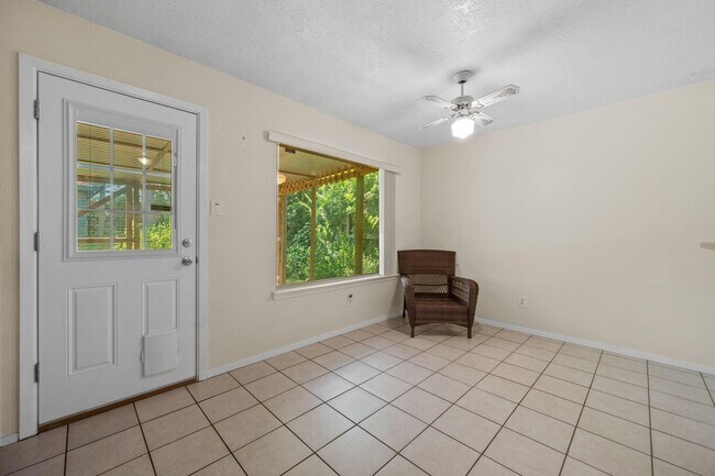 Building Photo - 19907 Lions Gate Dr