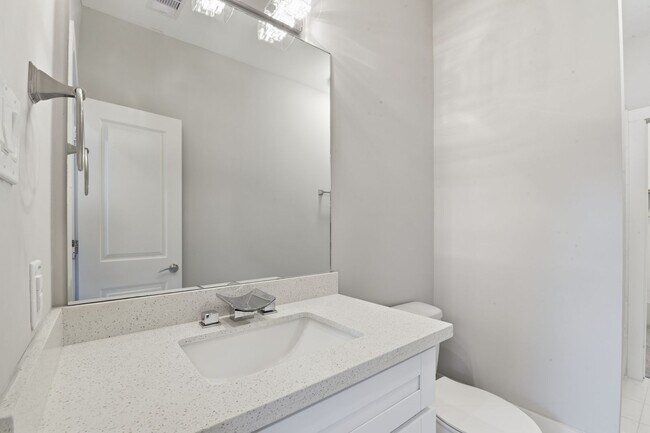 Building Photo - Rooftop Deck with Downtown Views in Sawyer Heights