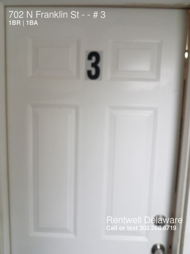 Building Photo - 702 N Franklin St