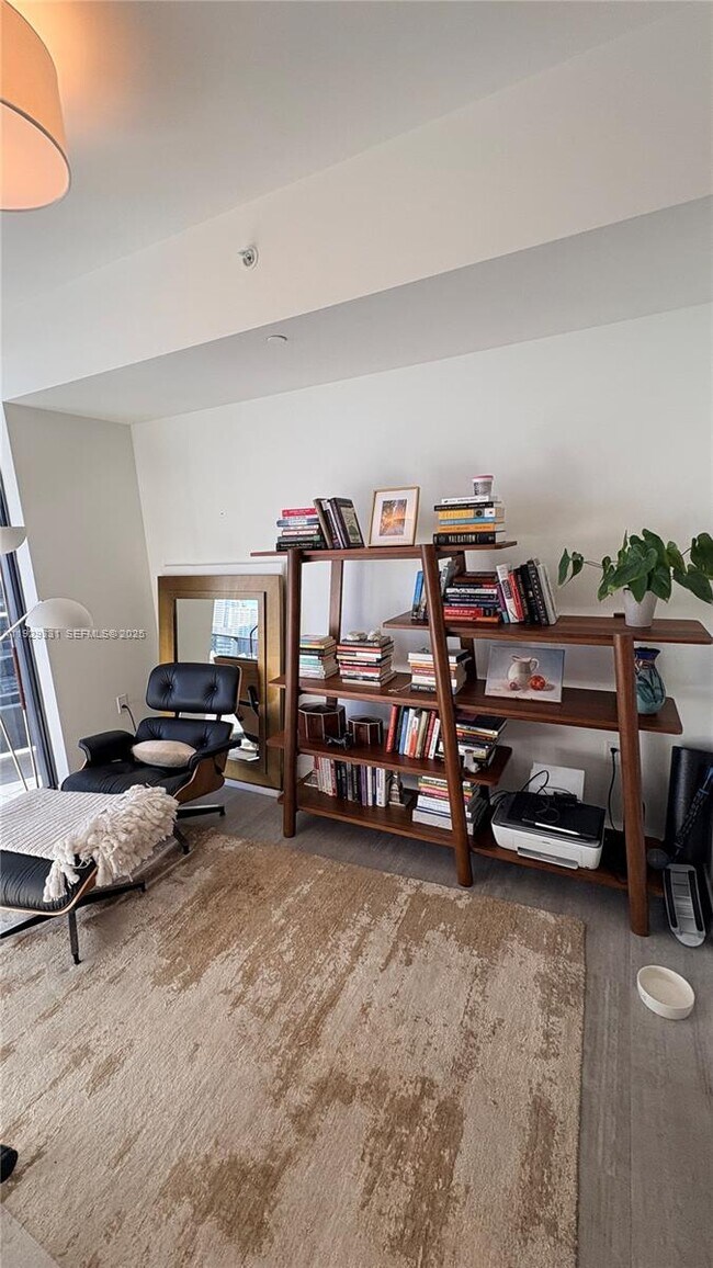 Building Photo - 1000 Brickell Plaza