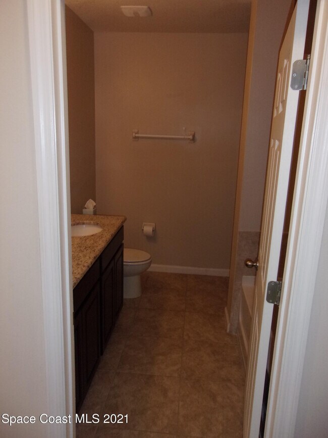 Building Photo - 3935 Harvest Cir