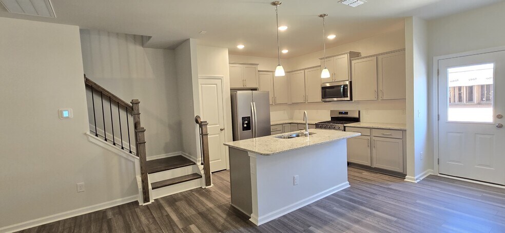 Building Photo - 220 Broomside Ave