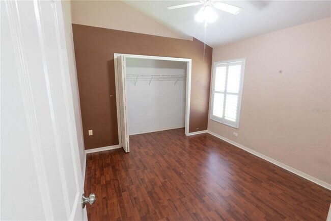 Building Photo - 16505 Lake Heather Dr