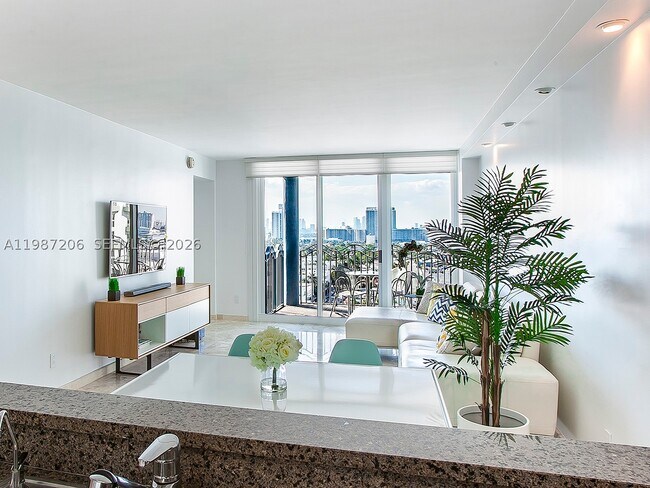 Building Photo - 1500 Ocean Dr