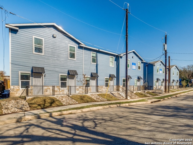 Building Photo - 143 Lucas St